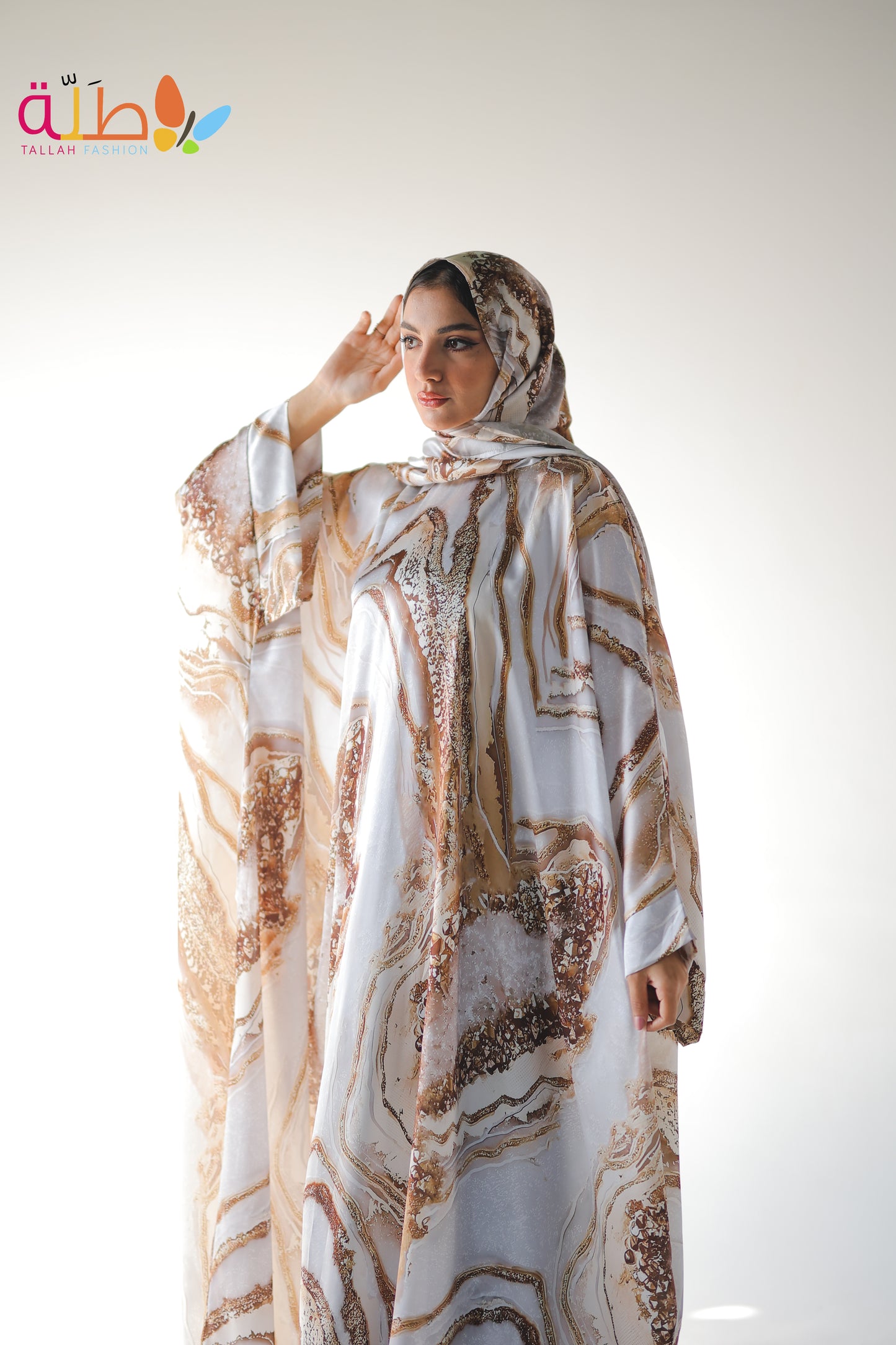 Malhafa Satin - white & gold