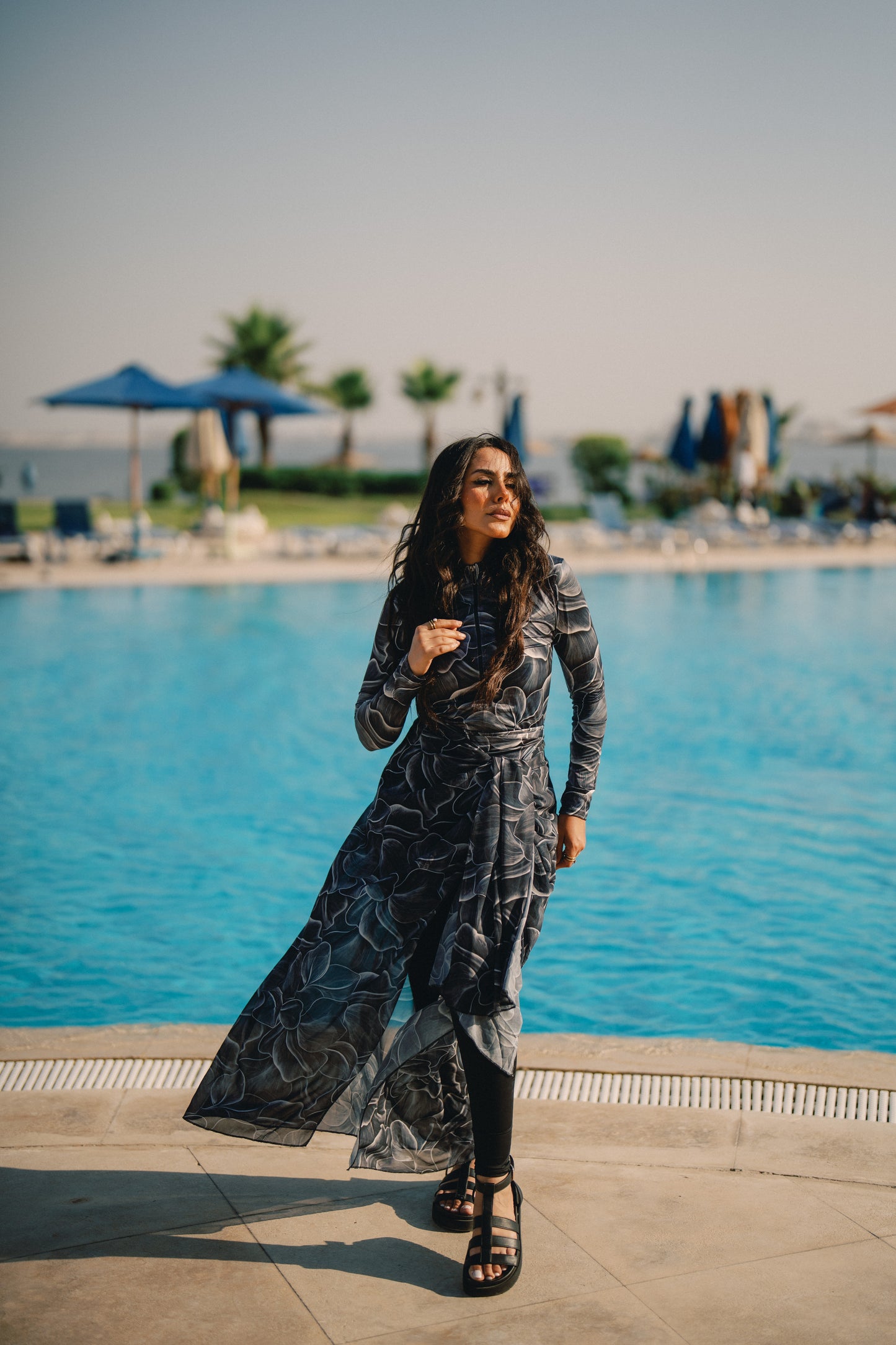 Burkini - black & white shells