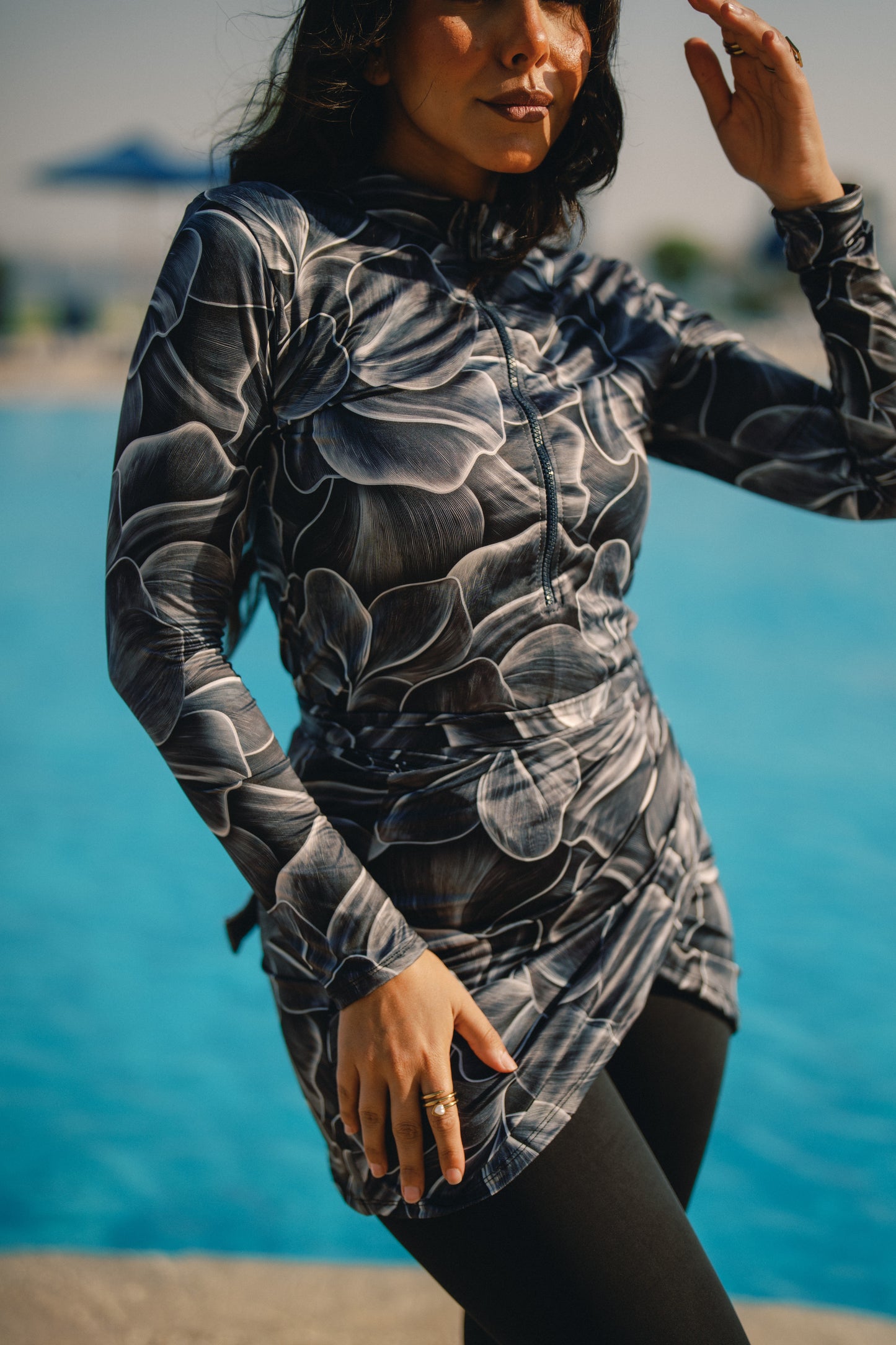 Burkini - black & white shells