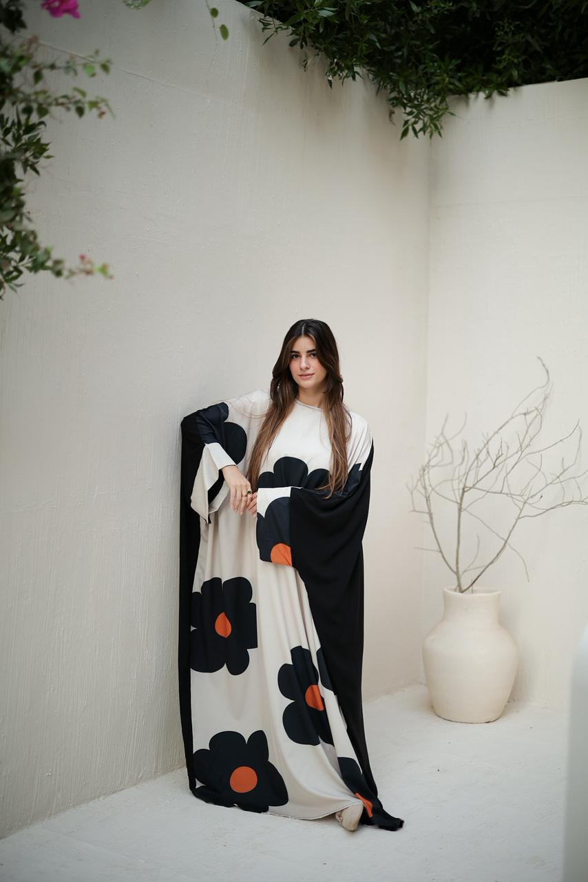Malhafa mix - black and white flowers