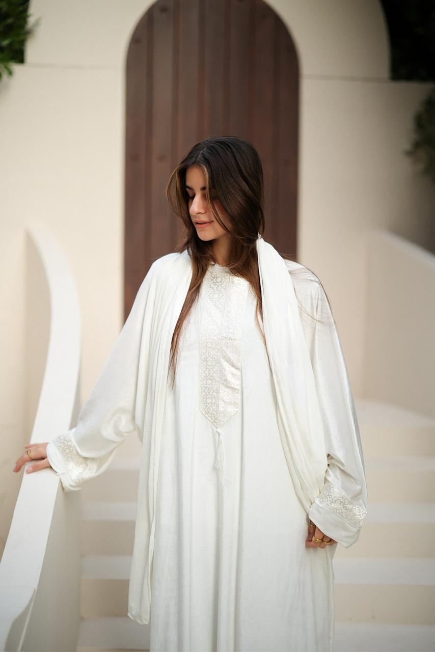 isdal - classic pure white