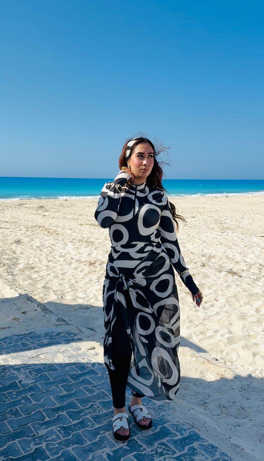 Burkini - black & white circles