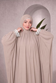 Indonesian Isdal — CY — Beige, lace cuff trim