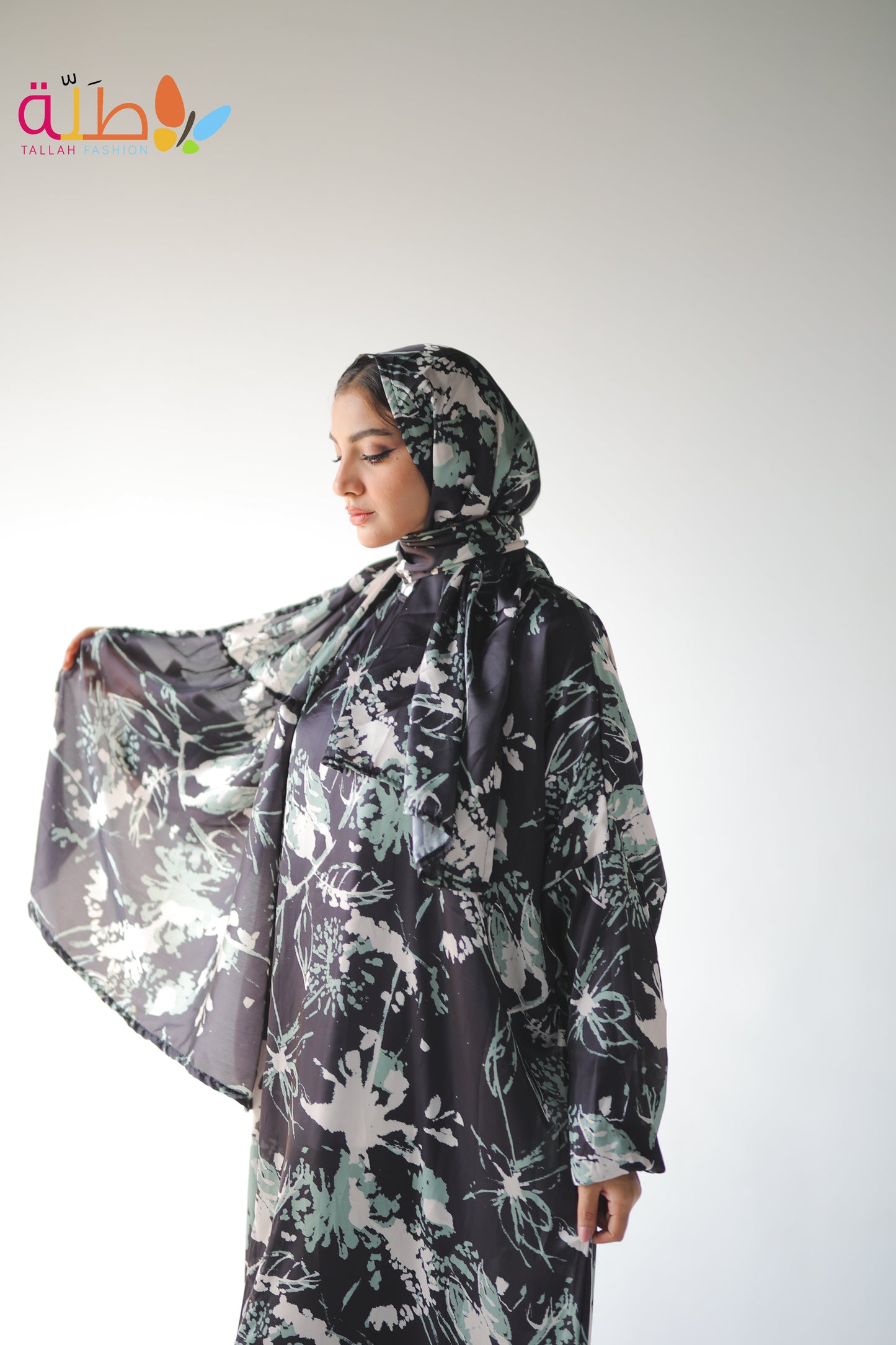 Isdal Satin - black & white