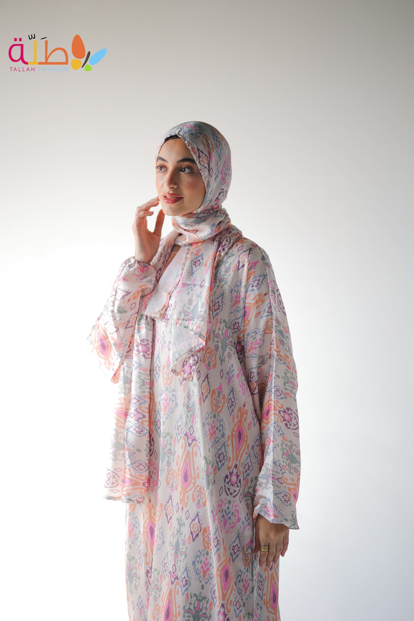 Isdal Satin - pinkish pattern