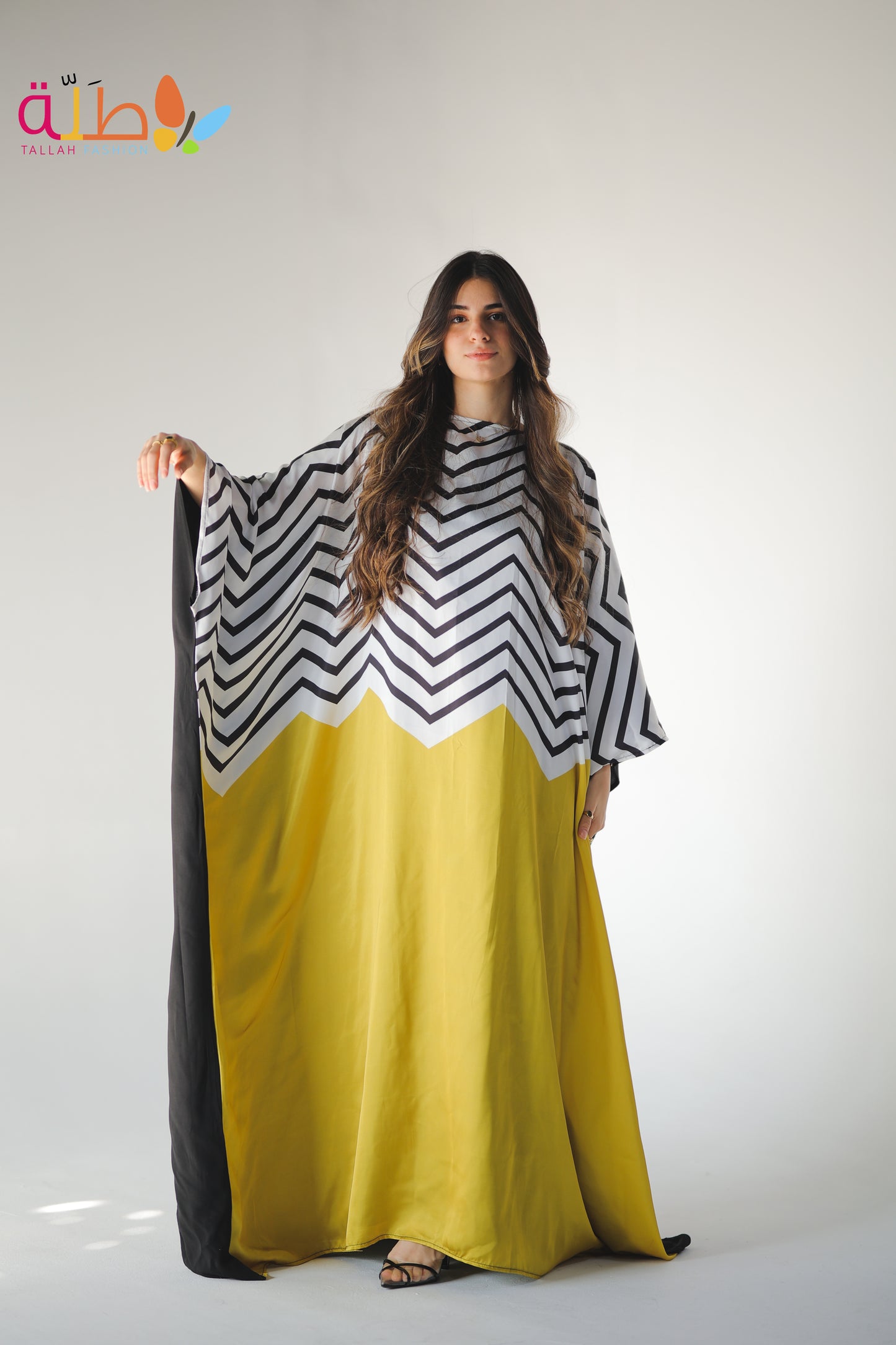 Abaya Mix Satin and viscose - yellow, black & white zigzag pattern