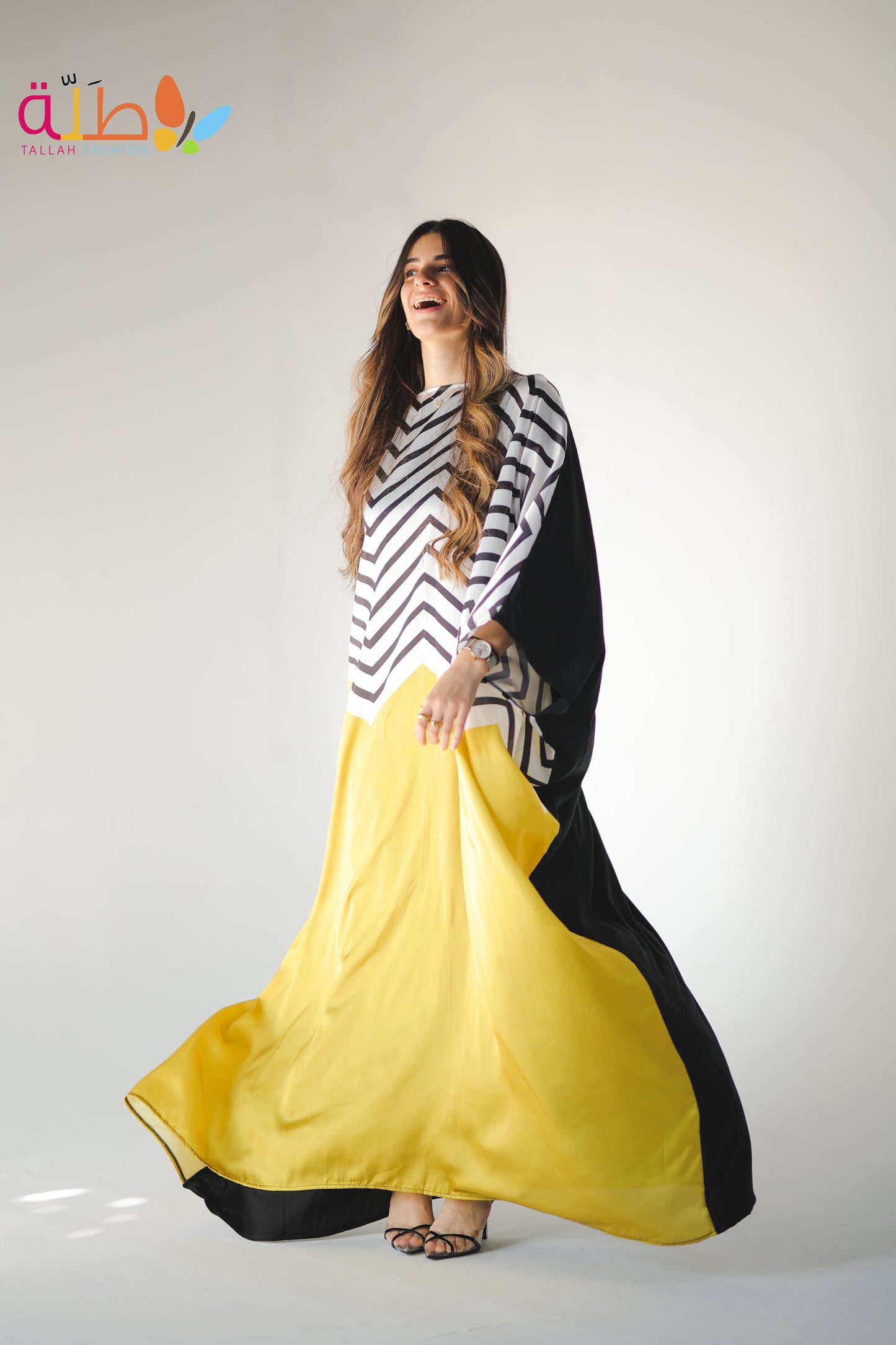 Abaya Mix Satin and viscose - yellow, black & white zigzag pattern