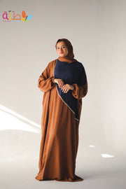 Isdal — CY — Rust, navy panel trim
