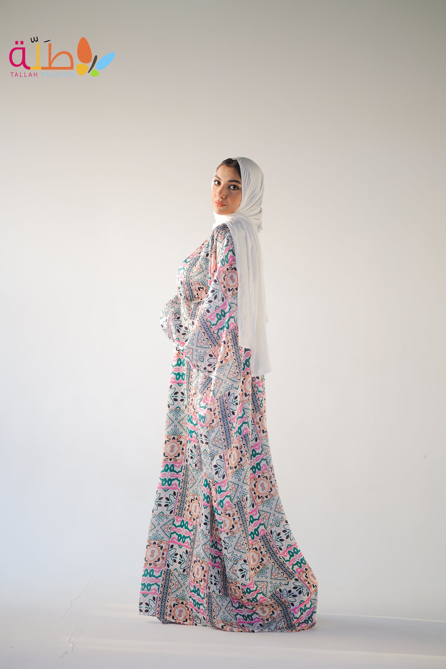 Malhafa Satin - white & pink pattern