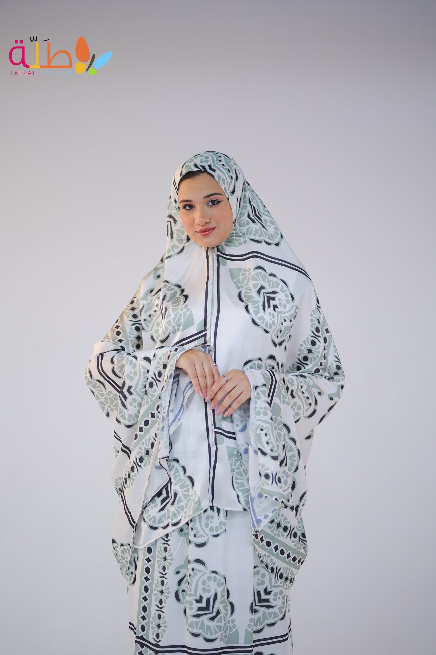 khamaar wajibih satin- white