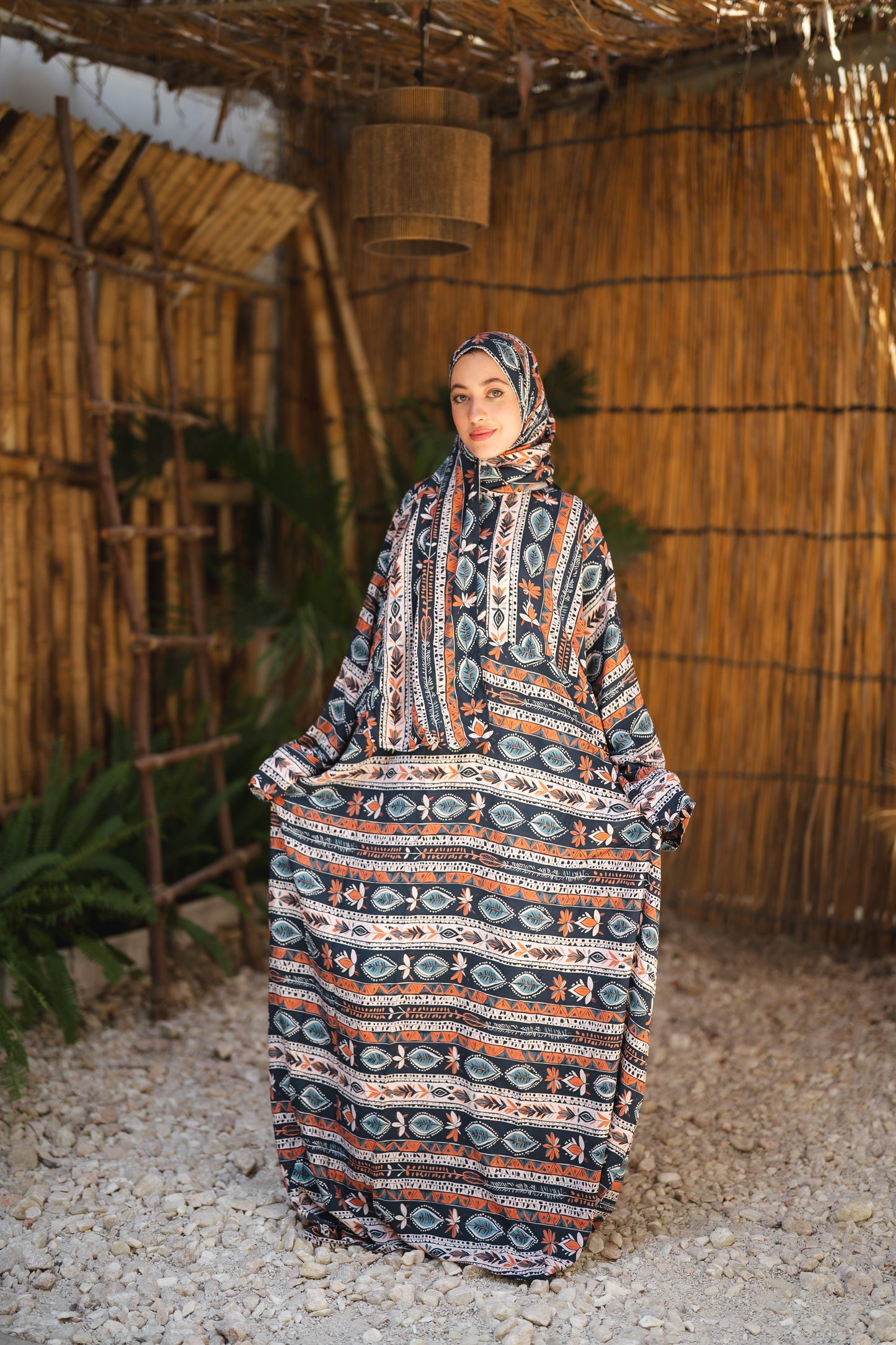 Isdal viscose - orange flowers