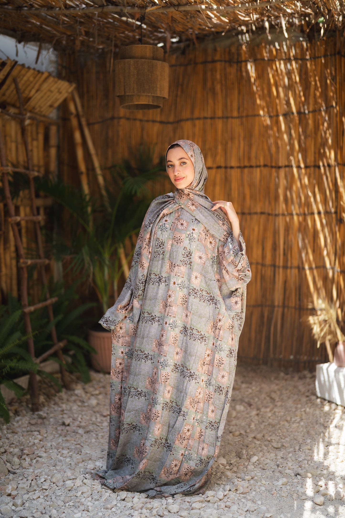 Isdal viscose - lightdark blossom