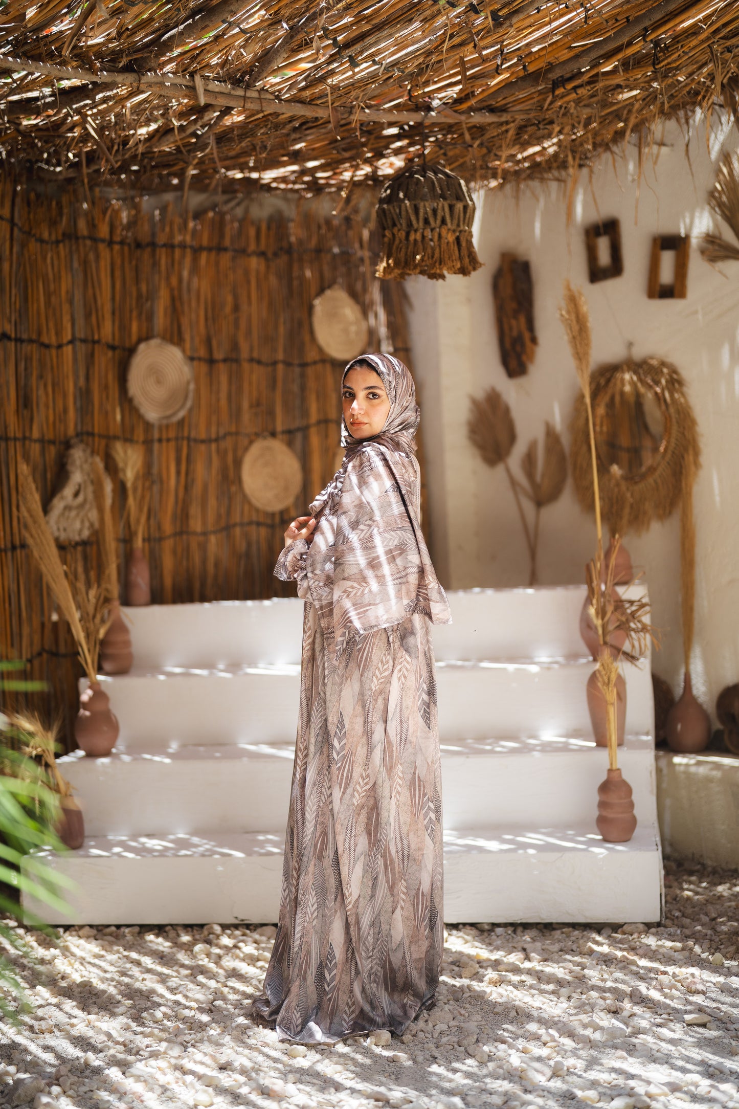 isdal satin - feather