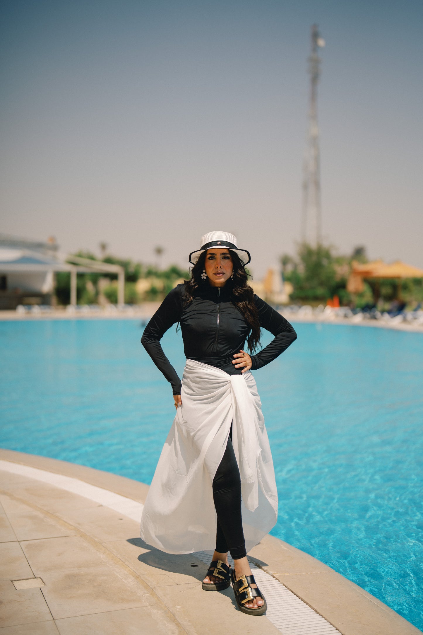 Burkini - black & white skirt