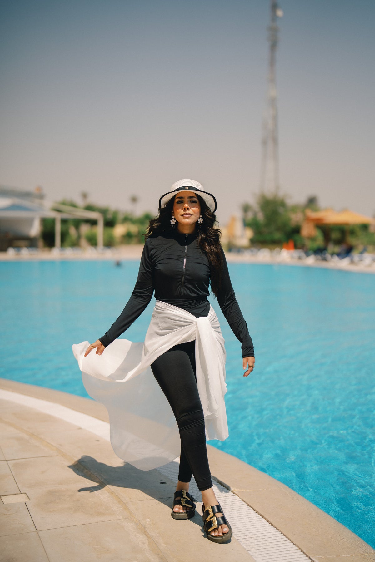 Burkini - black & white skirt