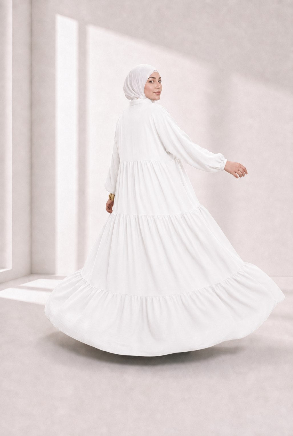Flow Dress-White