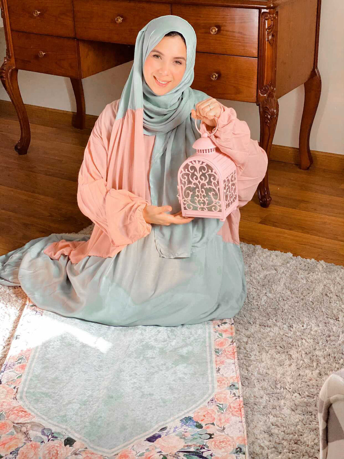 Isdal — Viscose — Sage green & blush pink, colour-block