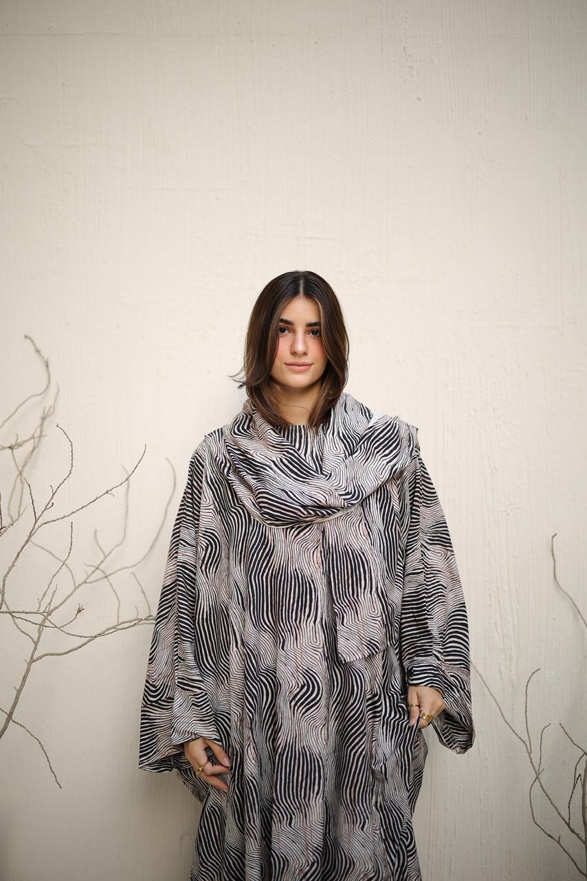 Malhafa soft - grey squiggles