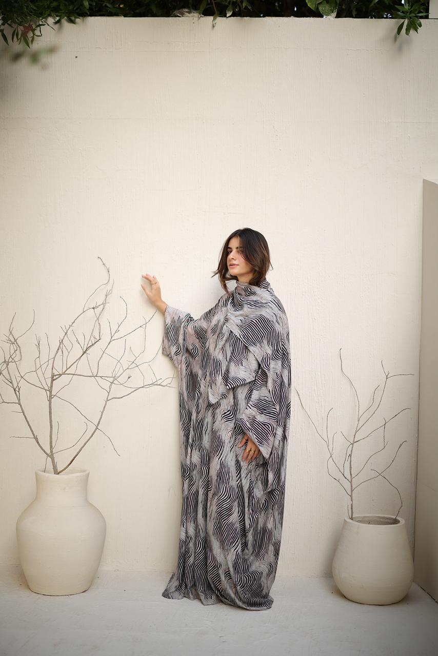 Malhafa soft - grey squiggles