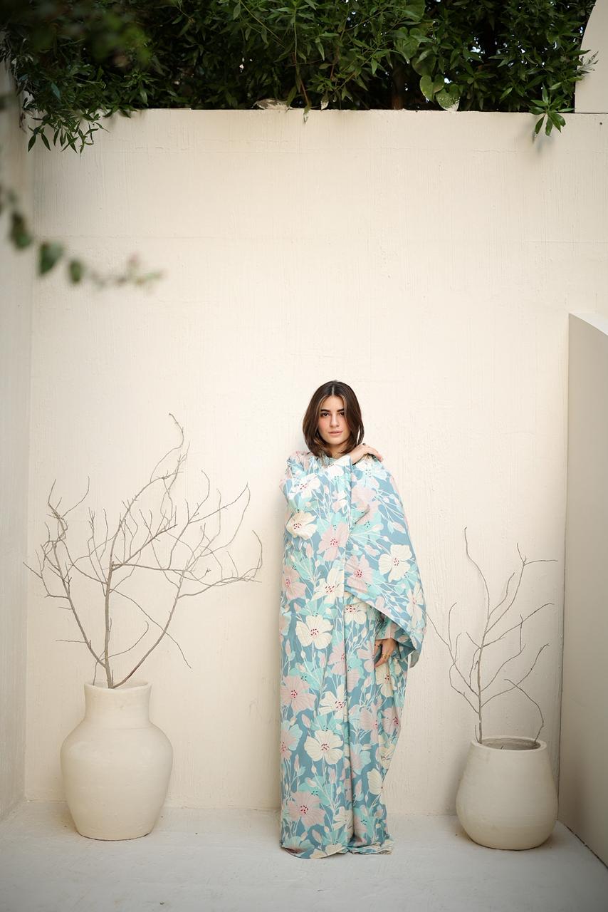 Malhafa soft - baby blue & white flowers