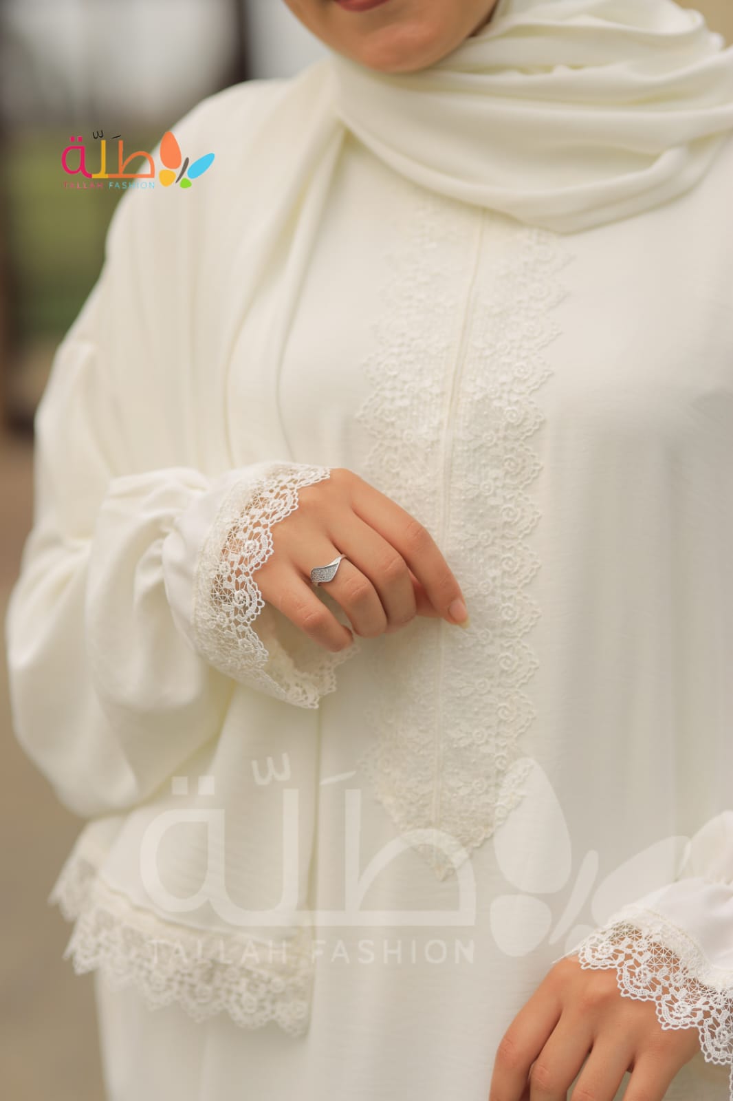 Isdal CY - white lace