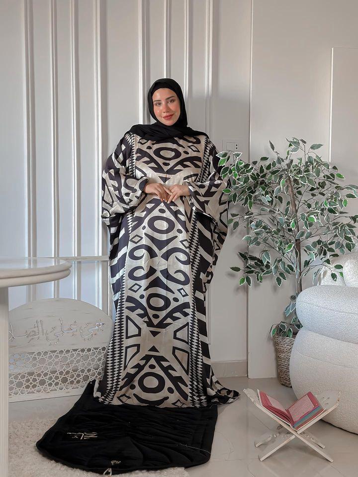 malhafa- black & white pattern