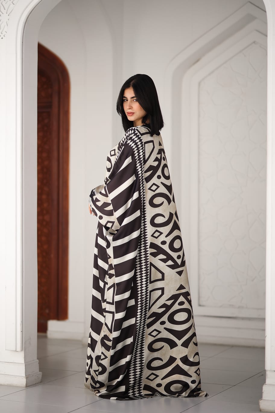 malhafa - cream & black