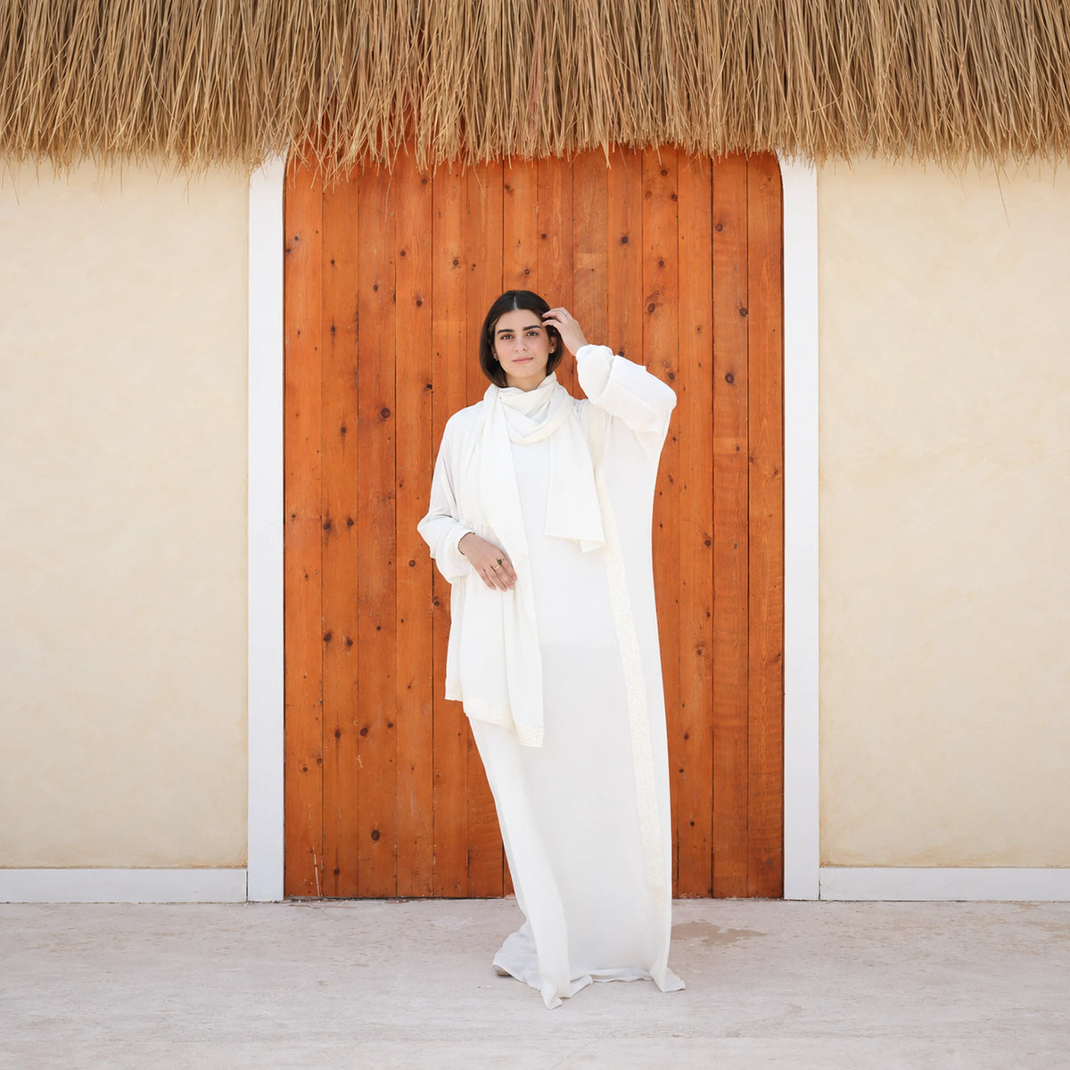 Isdal — CY — White, simple style