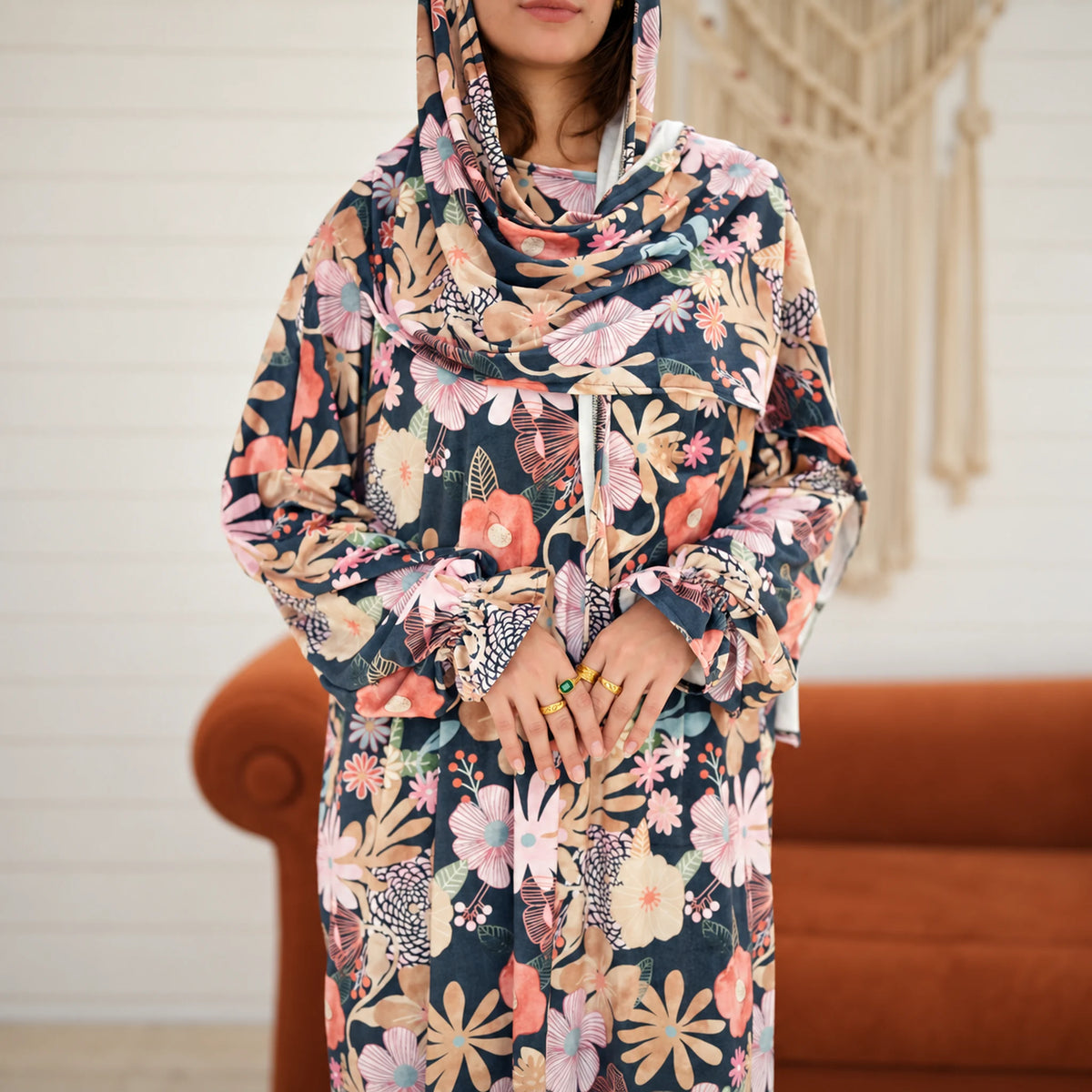 Tallah Multicolour, floral print Velvet Isdal with matching veil, product view 2.