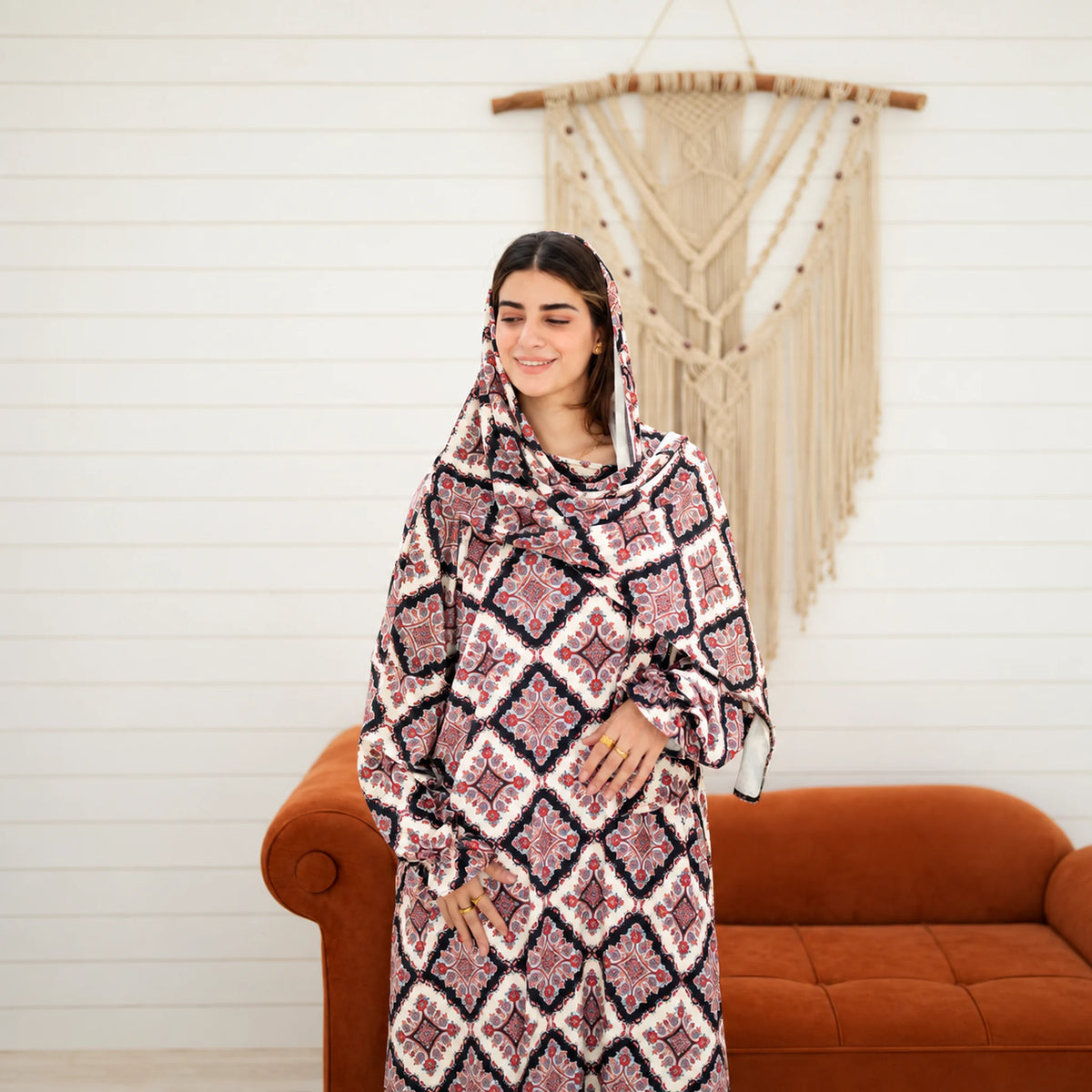 Tallah Pink & black, geometric print Velvet Isdal with matching veil, product view 1.