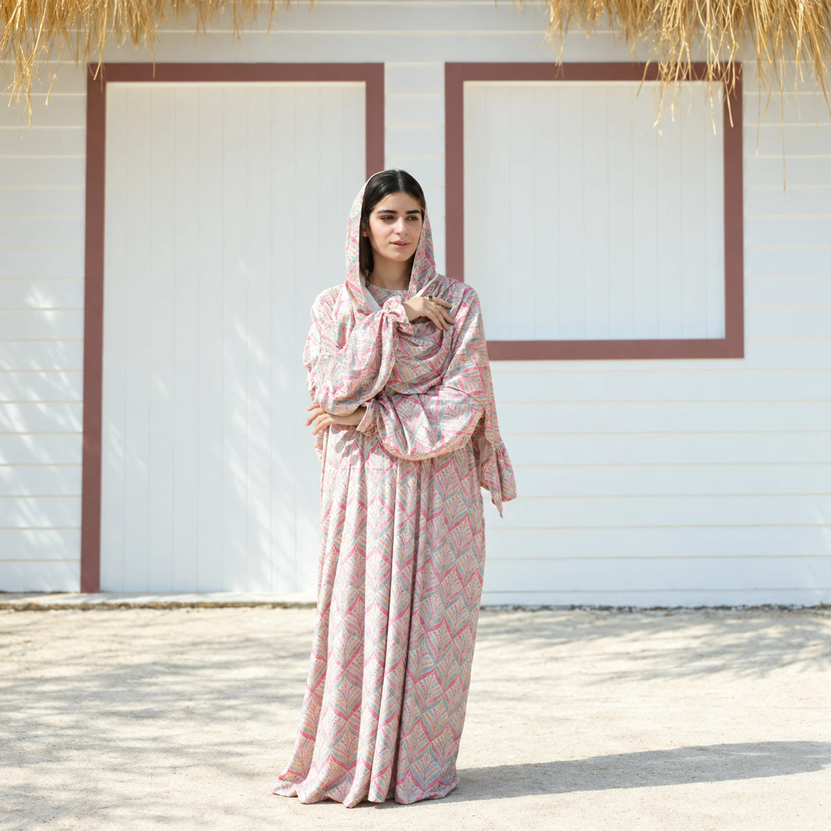 Tallah Pink & grey, geometric print Velvet Isdal with matching veil, product view 2.