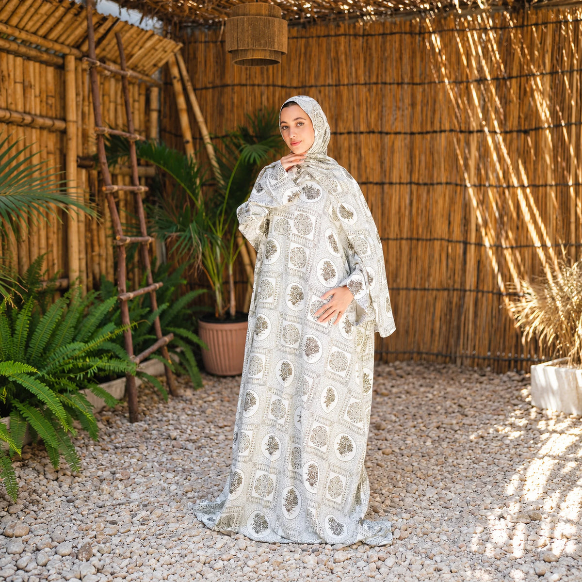 Tallah Isdal, Viscose, Ivory & grey, medallion print, gallery photo 3.