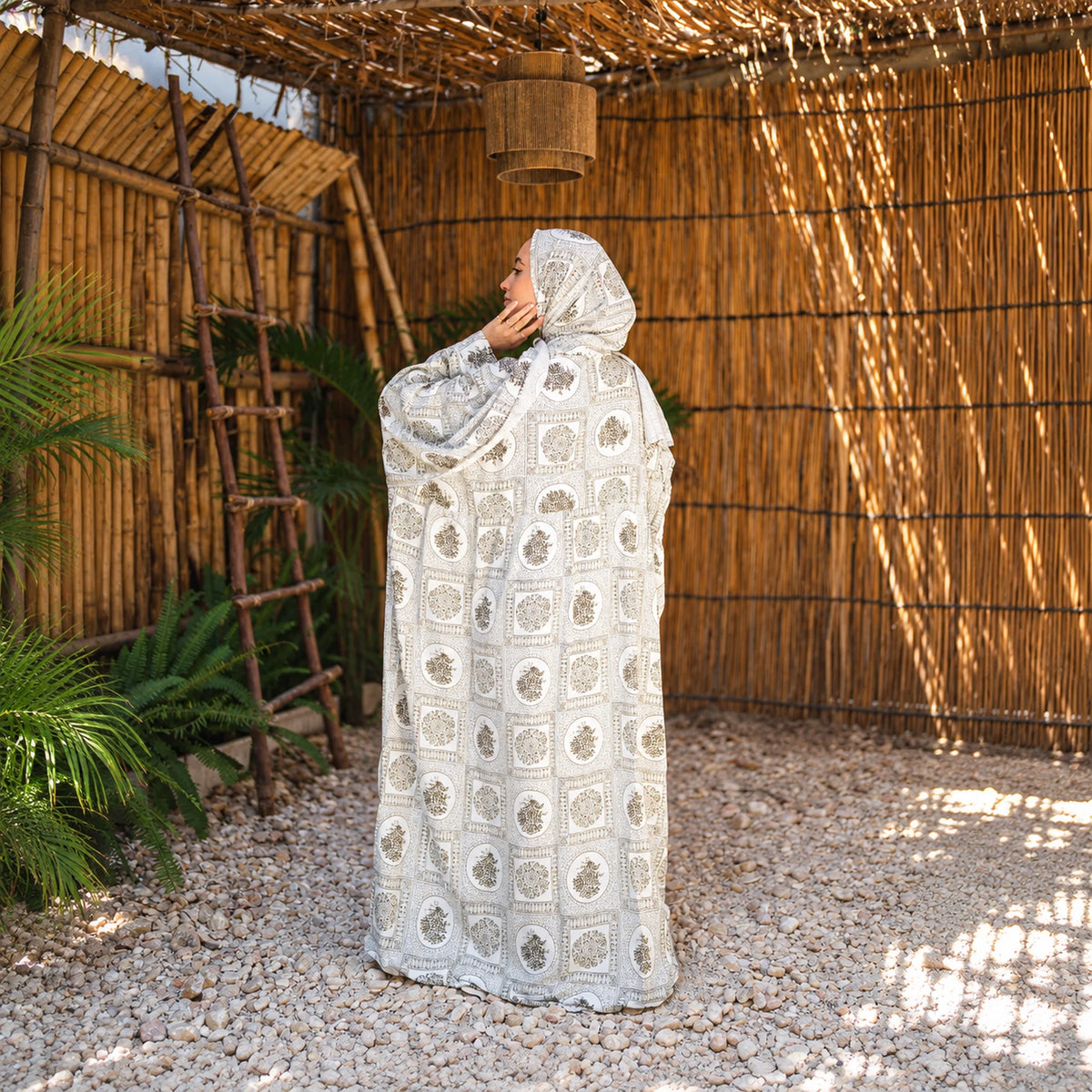 Tallah Isdal, Viscose, Ivory & grey, medallion print, gallery photo 5.
