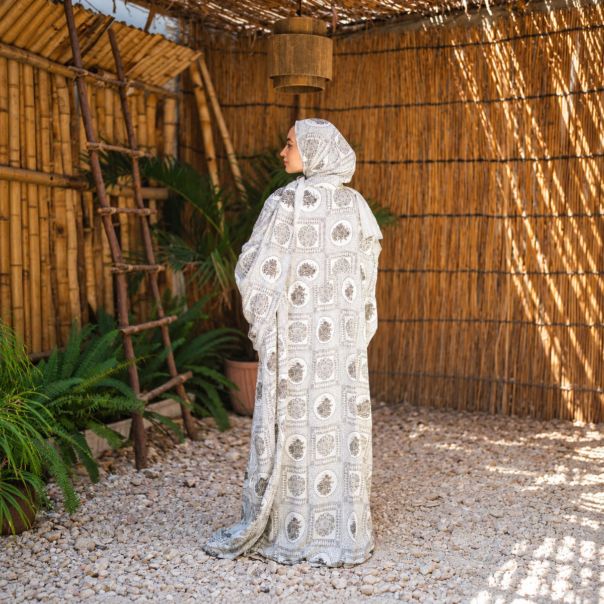 Tallah Isdal, Viscose, Ivory & grey, medallion print, gallery photo 6.