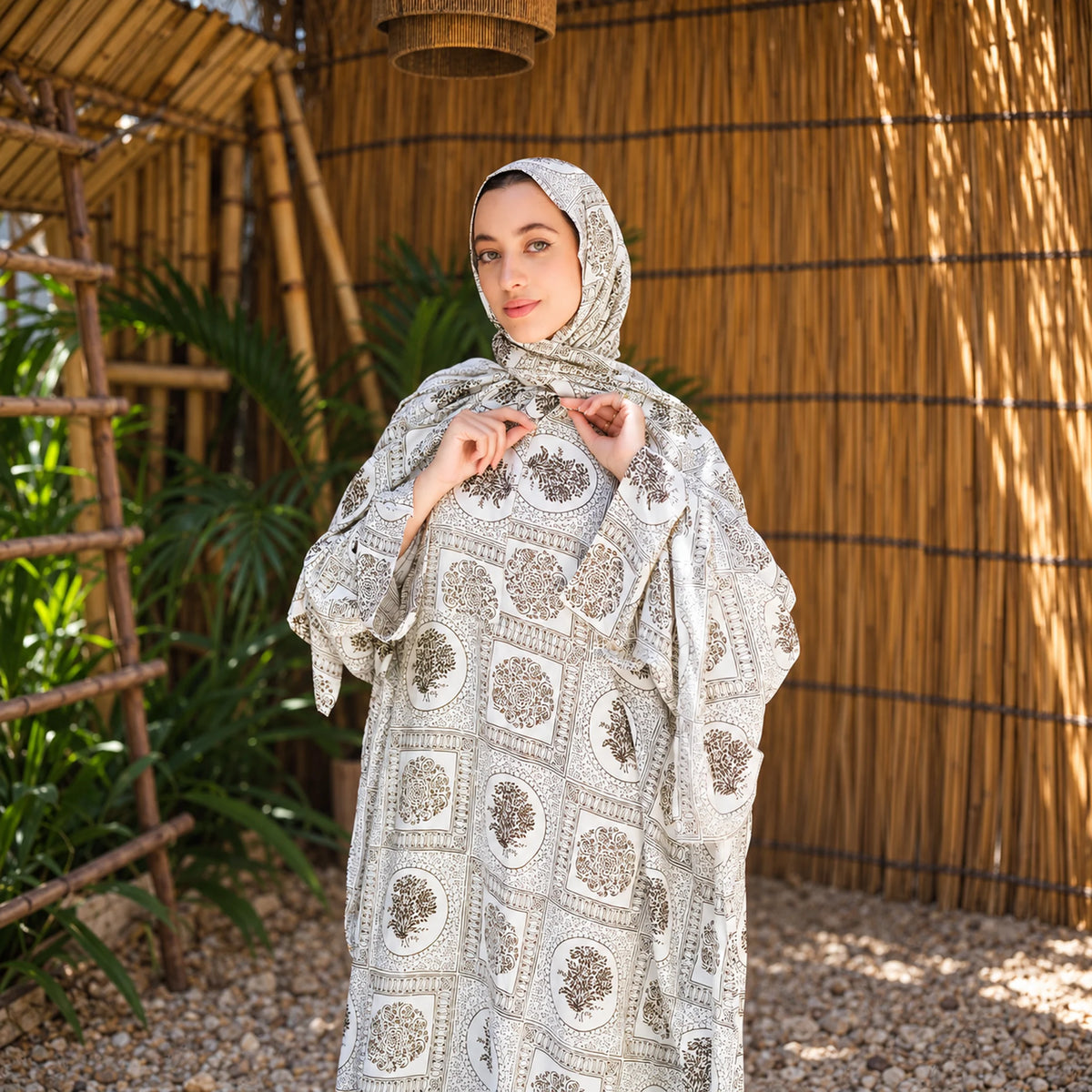 Tallah Isdal, Viscose, Ivory & grey, medallion print, gallery photo 8.