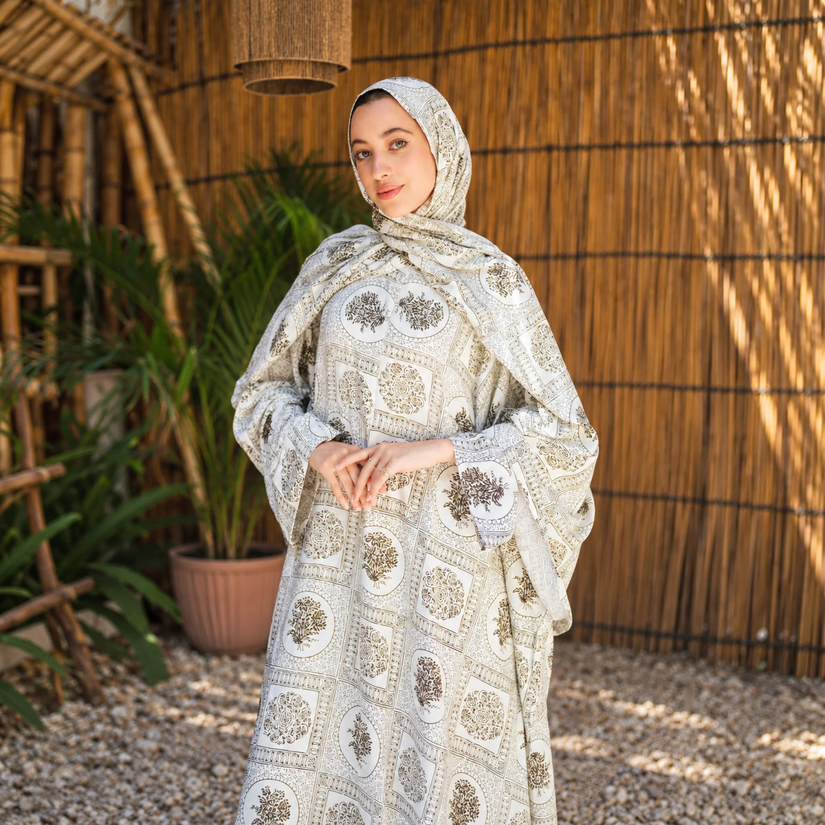 Tallah Isdal, Viscose, Ivory & grey, medallion print, gallery photo 10.