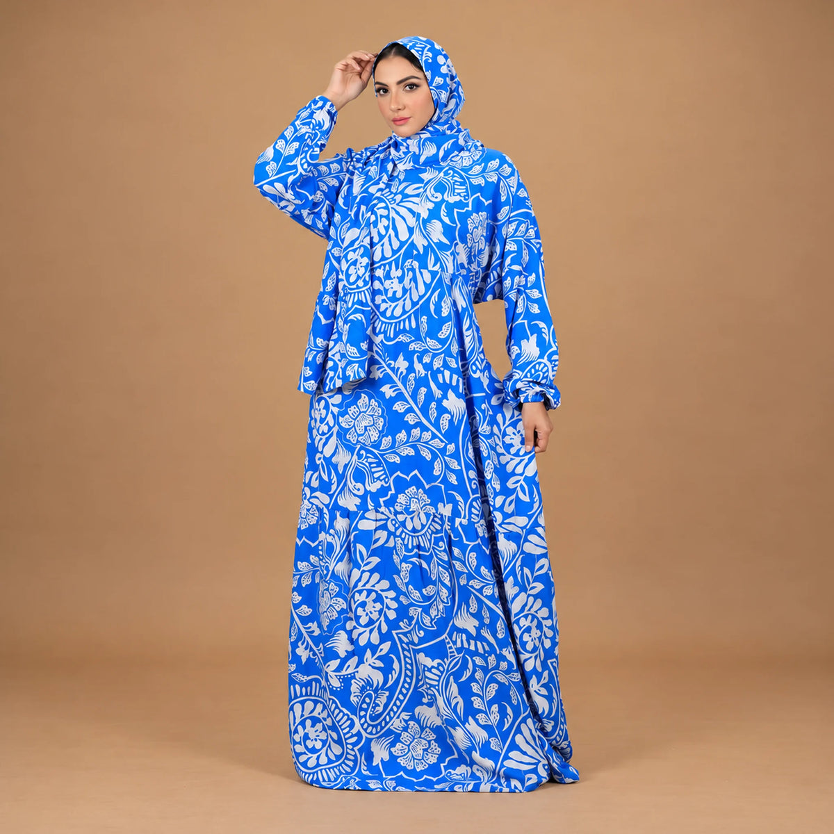 Tallah Isdal, Viscose, Royal blue & white, floral print, gallery photo 3.
