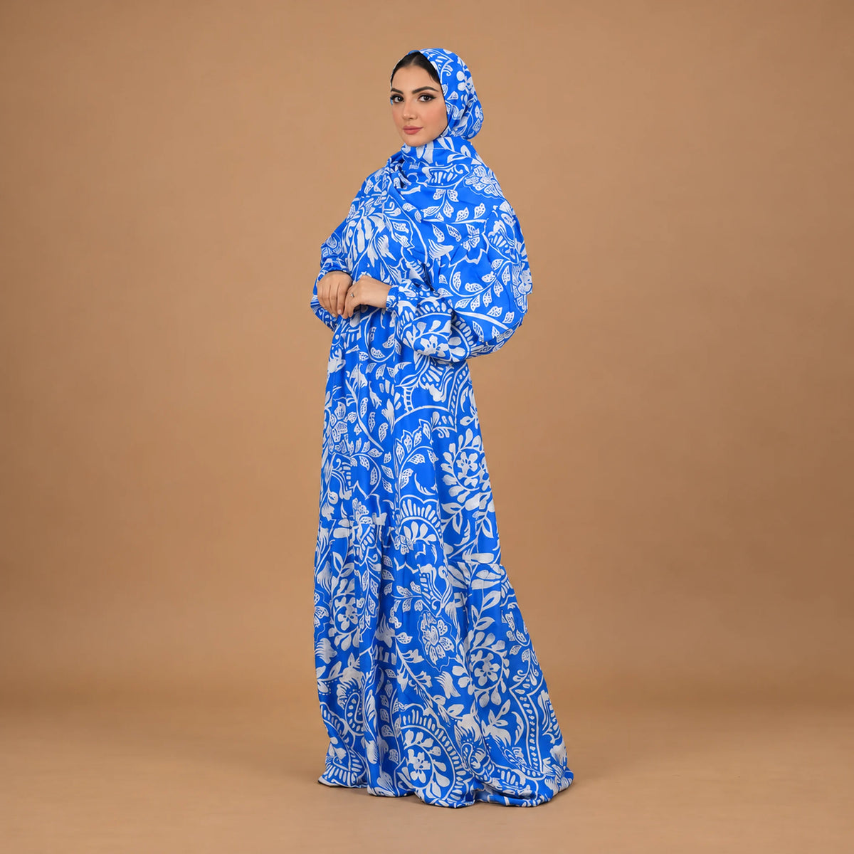 Tallah Isdal, Viscose, Royal blue & white, floral print, gallery photo 4.