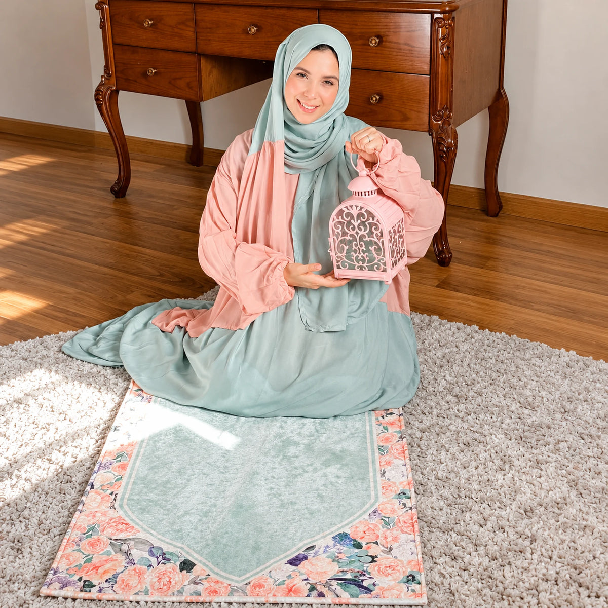 Tallah Isdal, Viscose, Sage green & blush pink, colour-block, gallery photo 1.