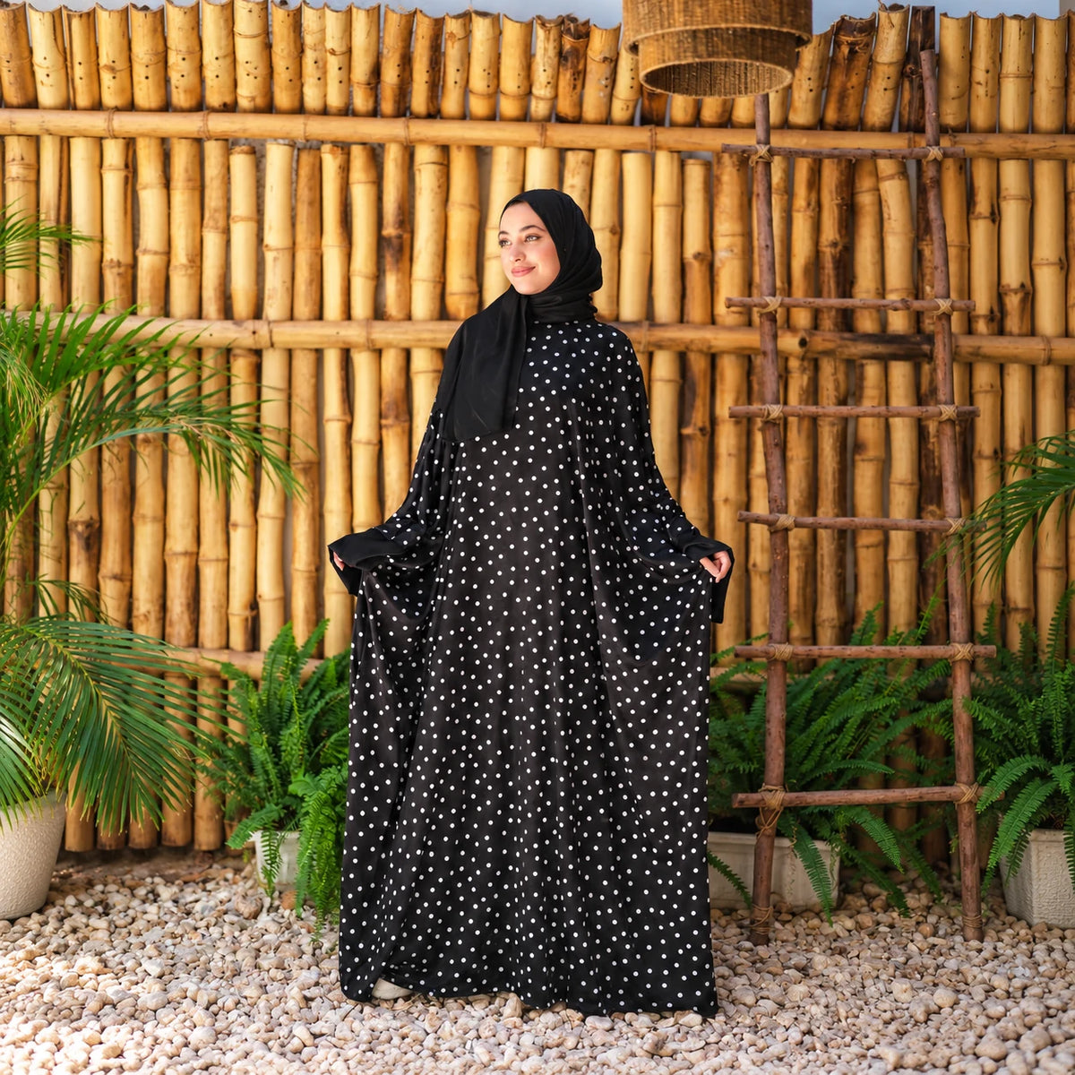 Tallah Malhafa — Satin — Black & white, dotted print, gallery photo 2
