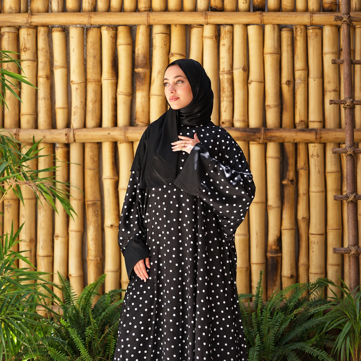 Tallah Malhafa — Satin — Black & white, dotted print, gallery photo 3